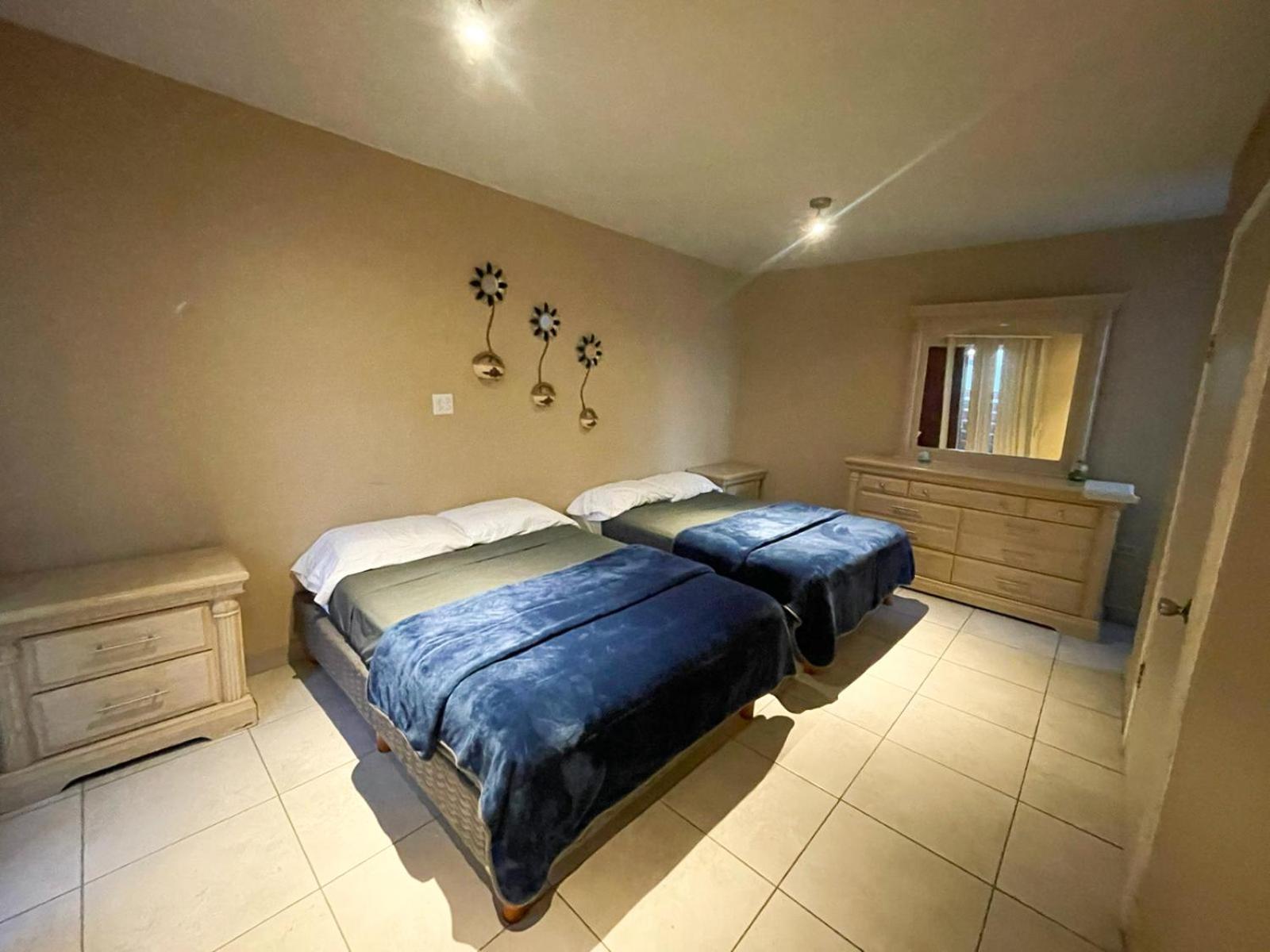 Spacious Rooftop House W/ King Bed Тихуана Экстерьер фото