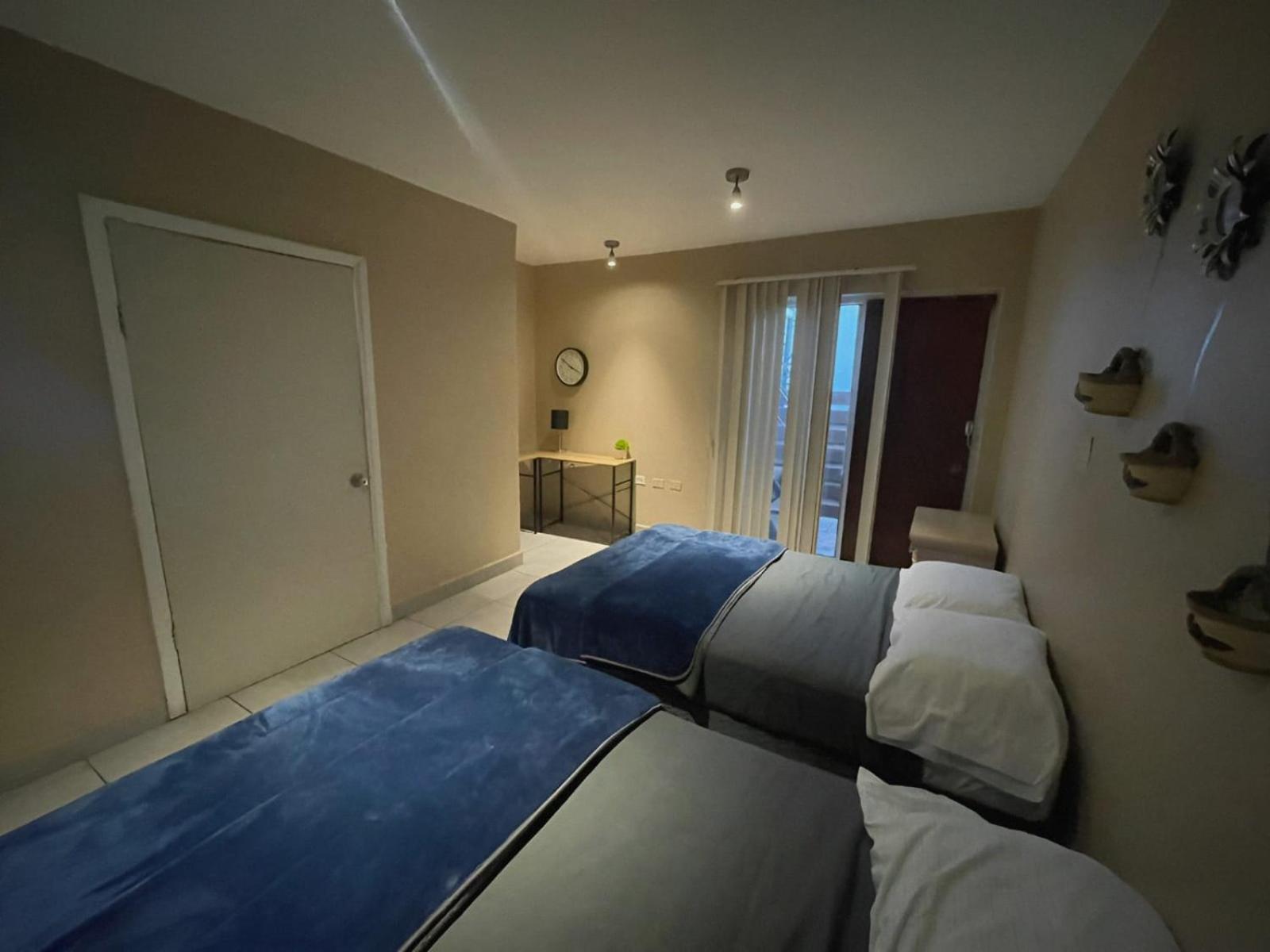 Spacious Rooftop House W/ King Bed Тихуана Экстерьер фото